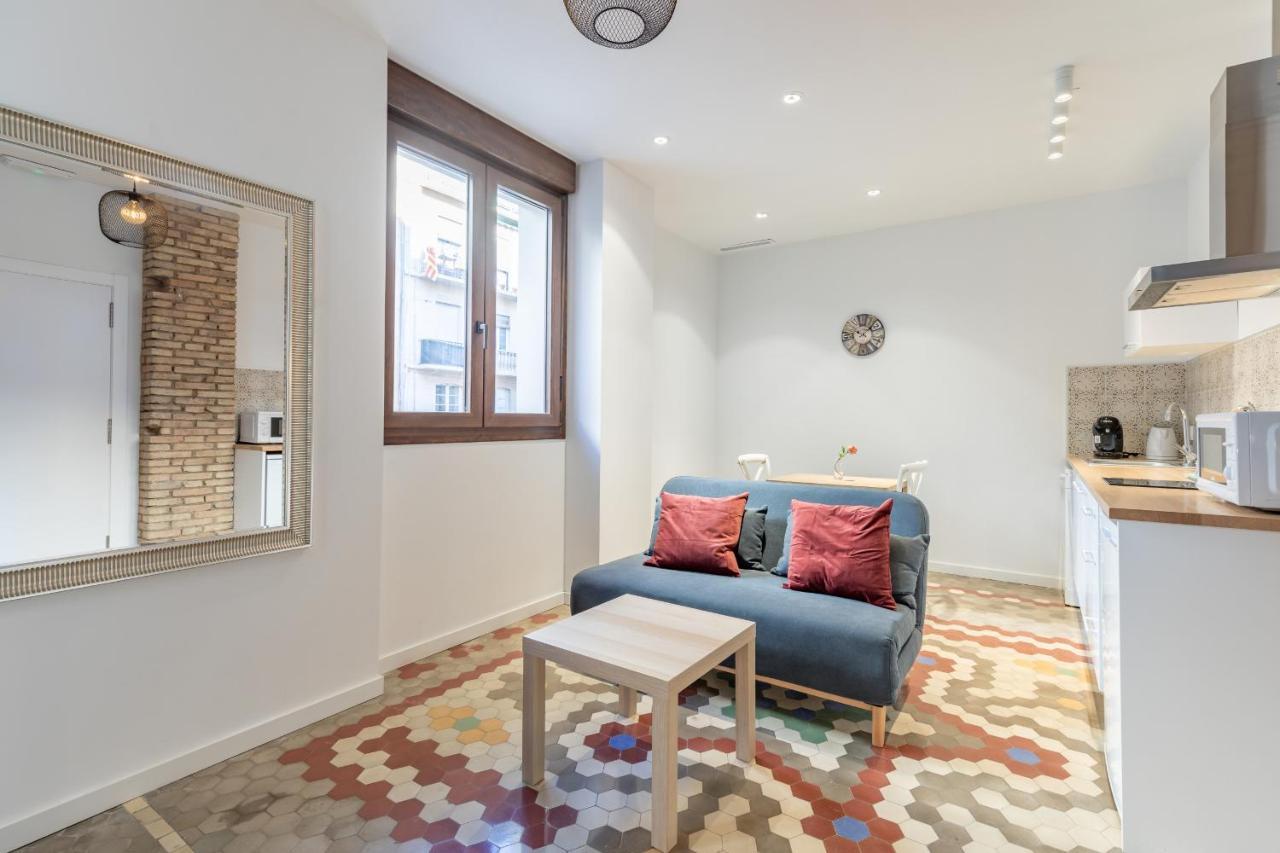 Apt With Antique Floor & Lots Of Sun Light バレンシア エクステリア 写真