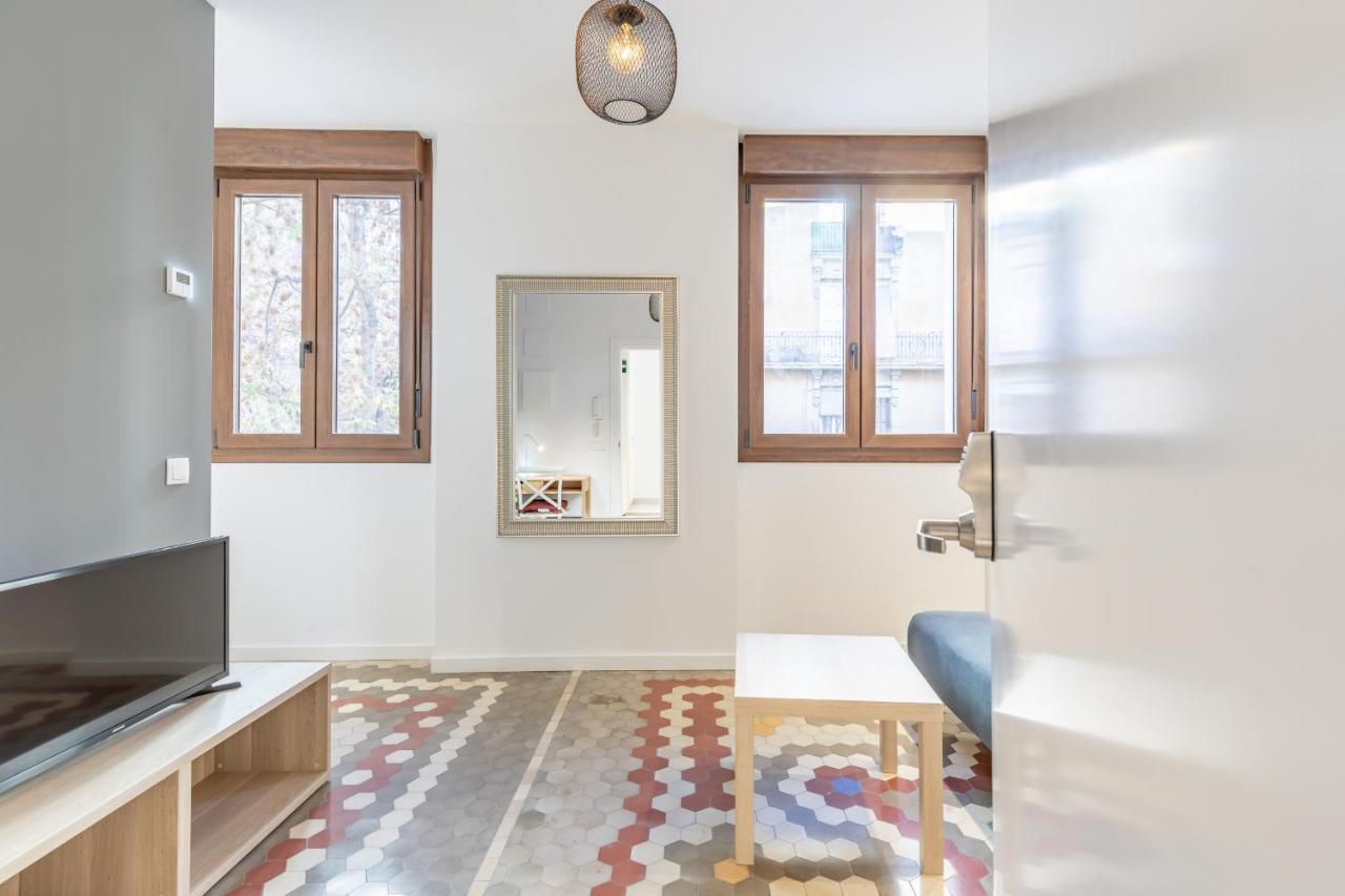 Apt With Antique Floor & Lots Of Sun Light バレンシア エクステリア 写真